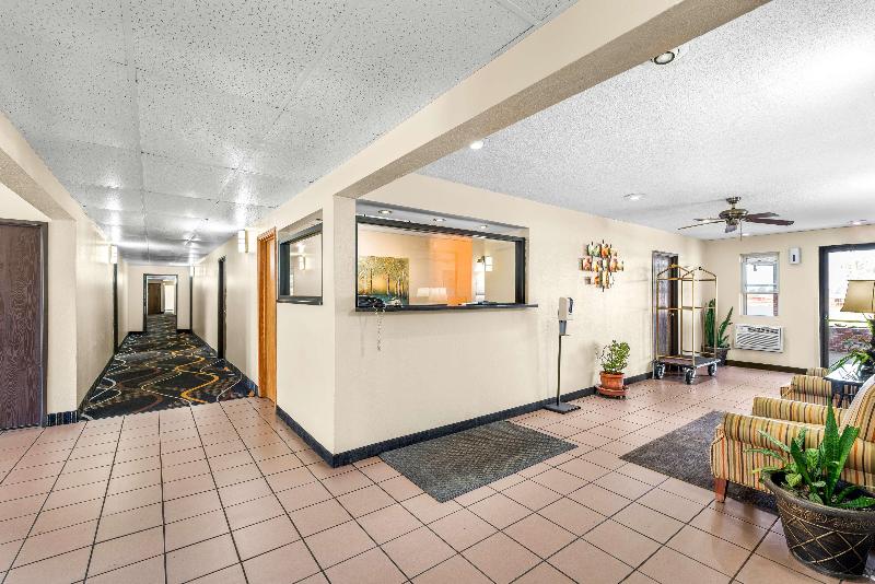 Americas Best Value Inn Decatur, Il image