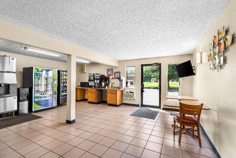 Americas Best Value Inn Decatur, Il image