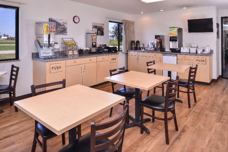 Americas Best Value Inn Missouri Valley image 6