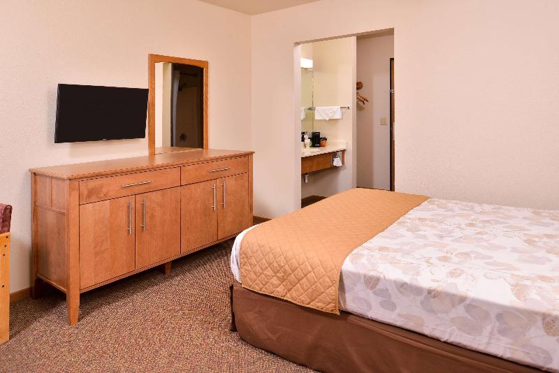 Americas Best Value Inn Missouri Valley image