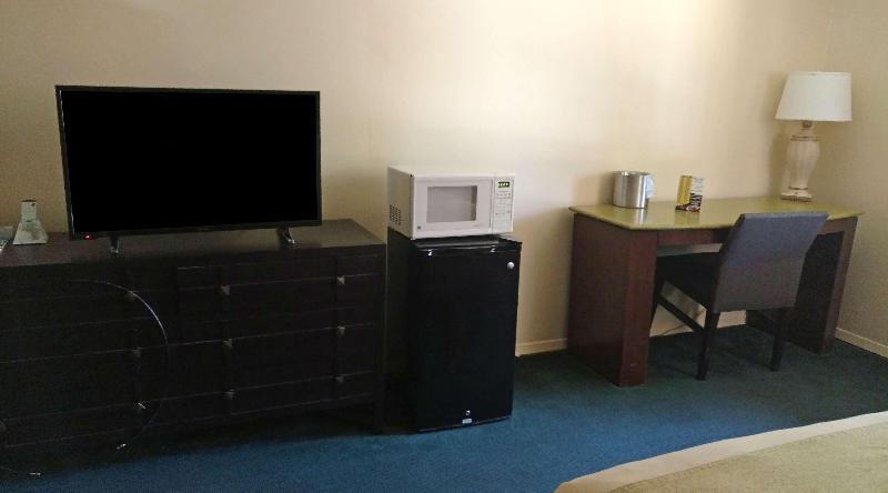 Americas Best Value Inn Webster City image 5