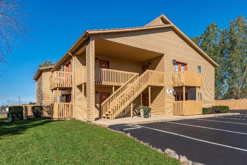 Americas Best Value Inn Suites St. Marys image