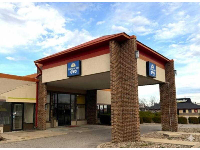 Fairview Inn By Oyo Hesston I-135 — exterior view