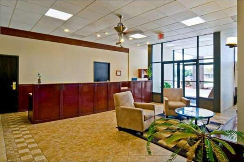 Fairview Inn By Oyo Hesston I-135 image