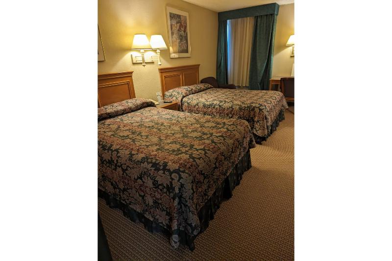 Fairview Inn By Oyo Hesston I-135 image