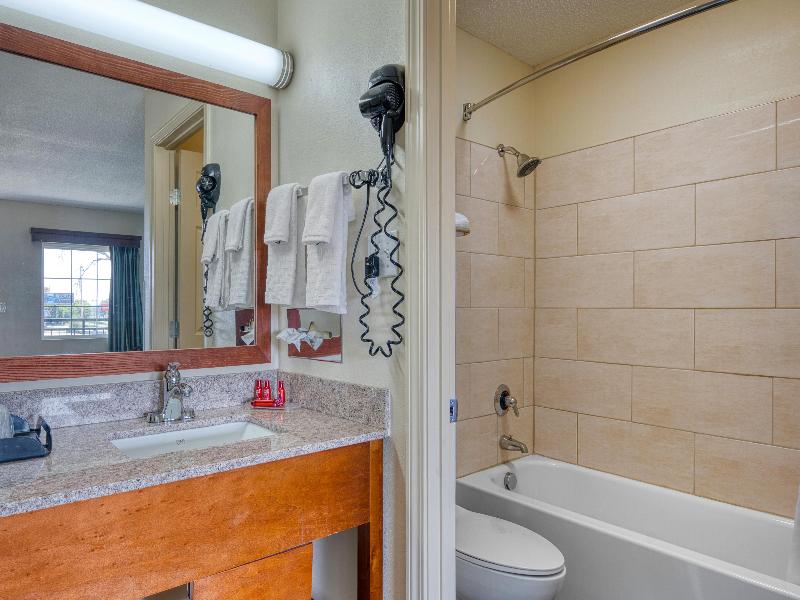 Surestay By Best Western Bowling Green North image