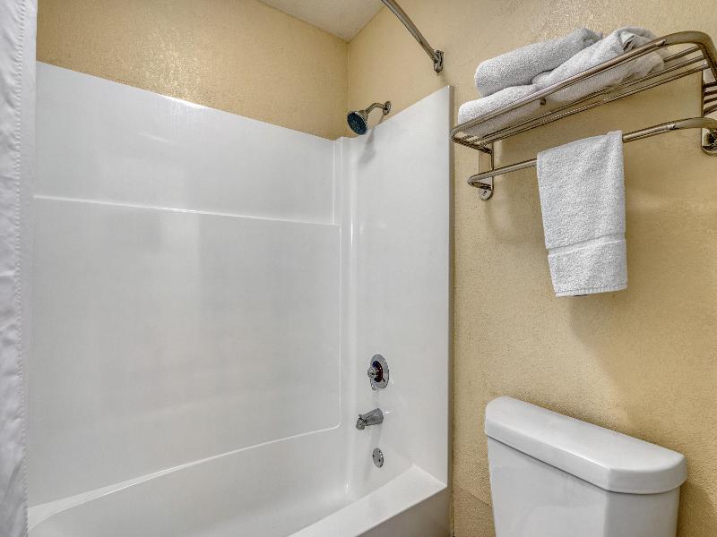 Surestay By Best Western Bowling Green North image