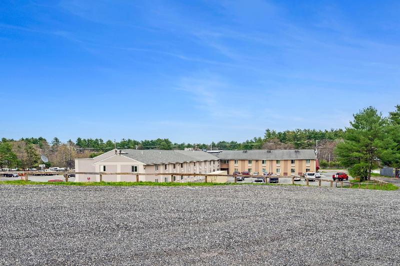 Americas Best Value Inn Foxboro image