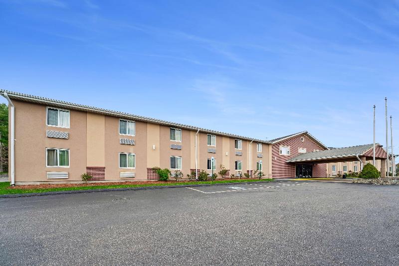 Americas Best Value Inn Foxboro image