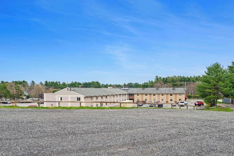 Americas Best Value Inn Foxboro image