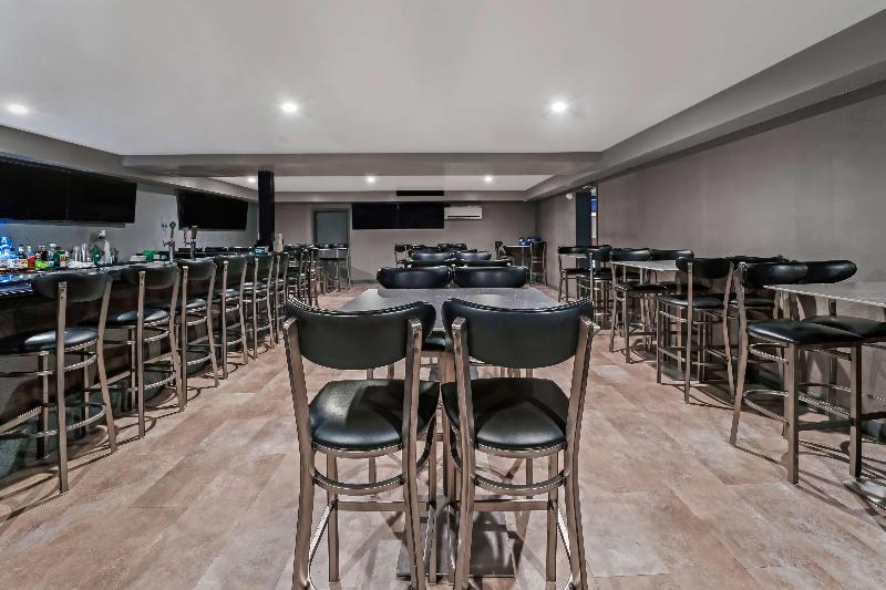 Americas Best Value Inn Foxboro image