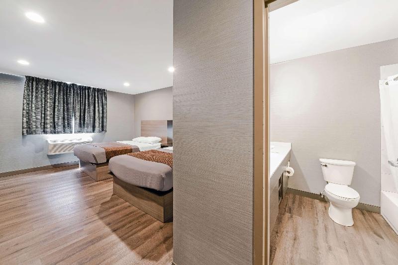 Americas Best Value Inn Foxboro image