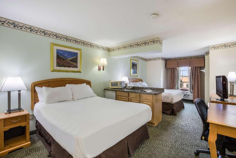 Americas Best Value Inn & Suites- Three Rivers image