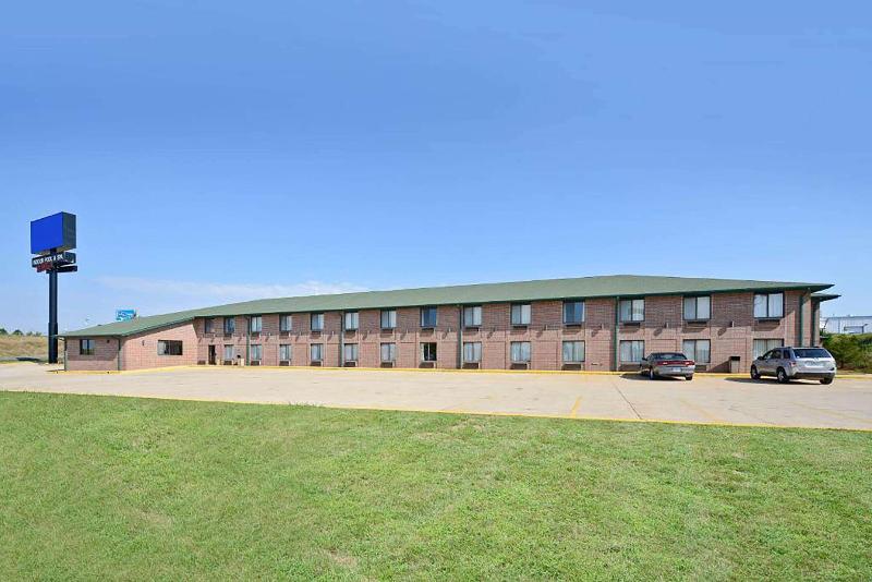 Days Inn by Wyndham Ozark Springfield image