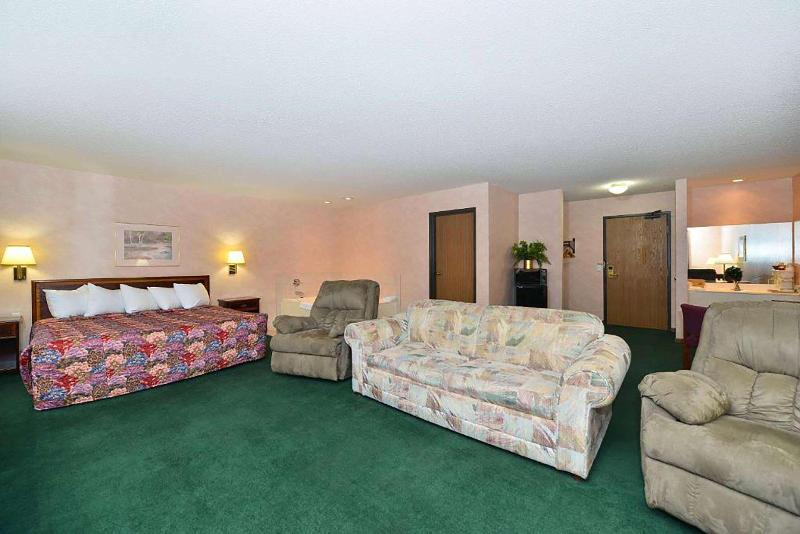 Days Inn by Wyndham Ozark Springfield