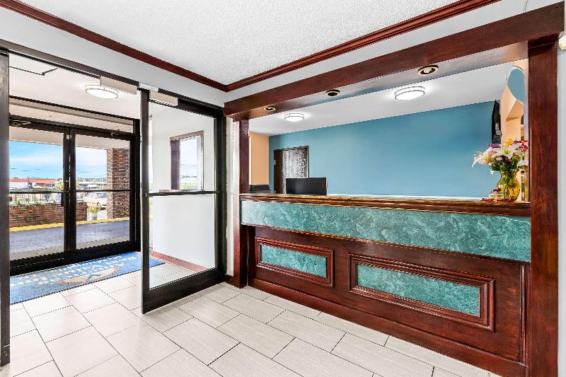 Americas Best Value Inn McMinnville image