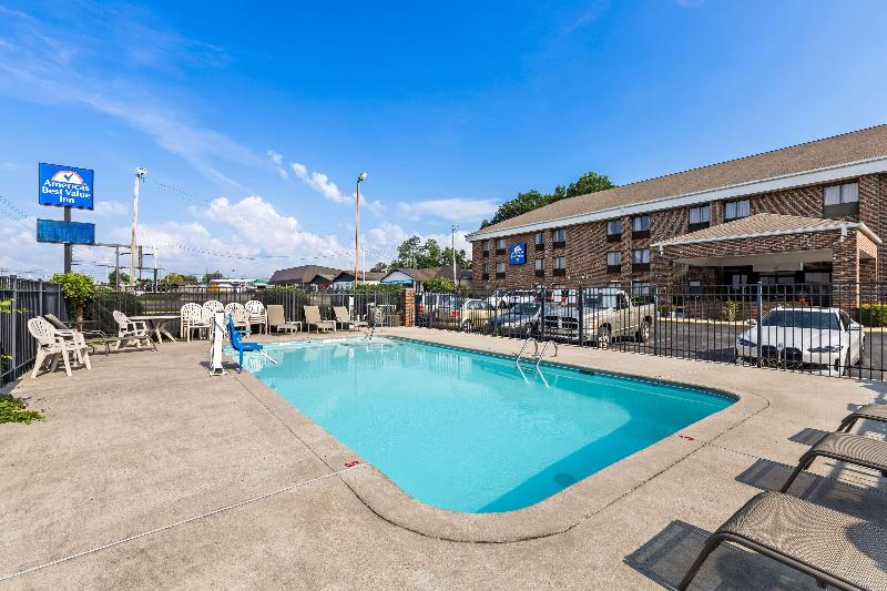 Americas Best Value Inn McMinnville image