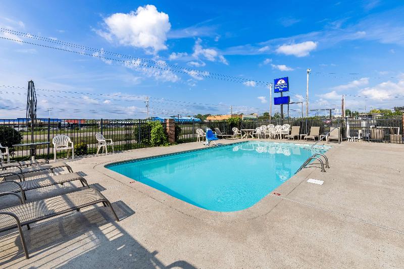Americas Best Value Inn McMinnville image