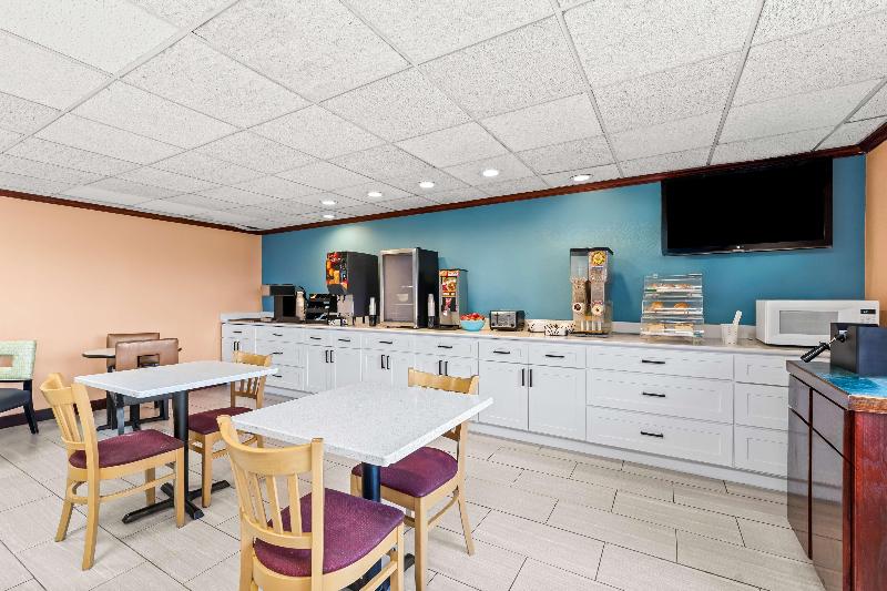 Americas Best Value Inn McMinnville image 1
