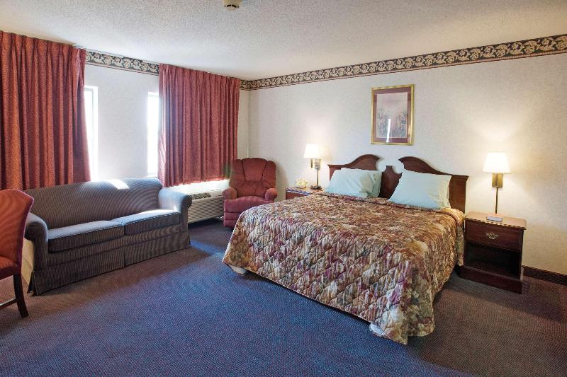 Americas Best Value Inn McMinnville image