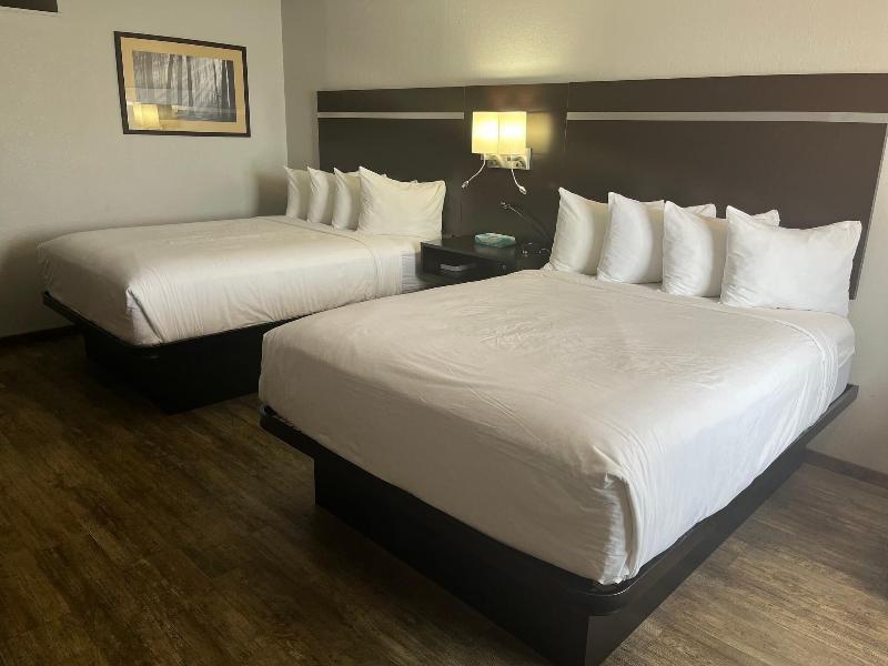 Americas Best Value Inn Wall image