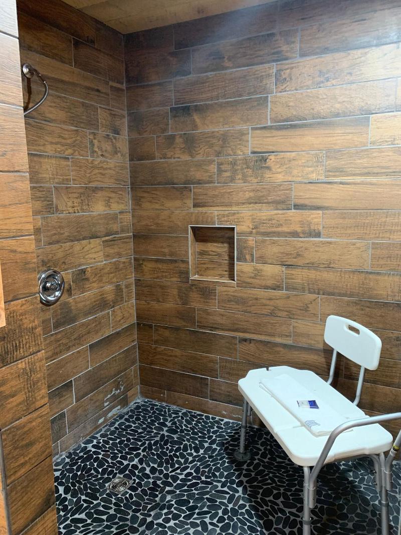 Americas Best Value Inn Wall image