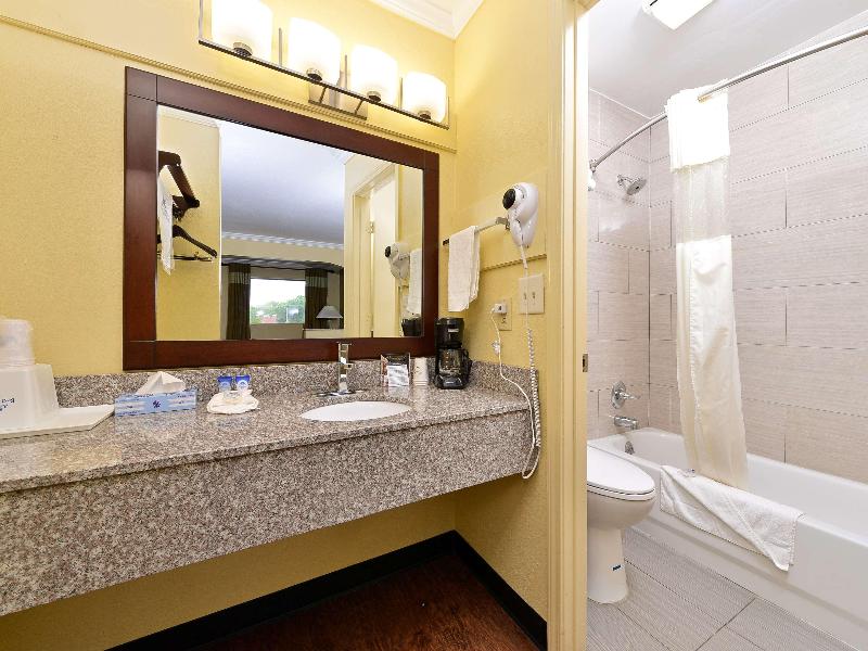 Americas Best Value Inn Suites Winona image