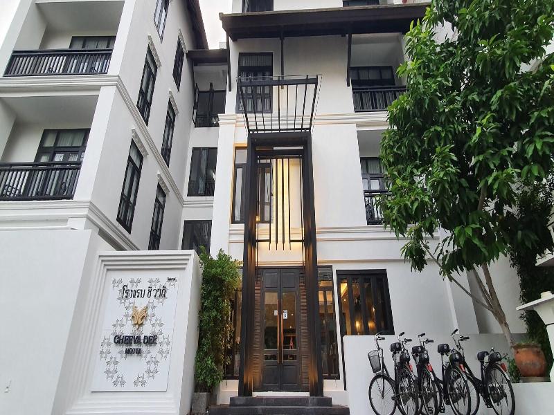 Cheeva Dee Hotel