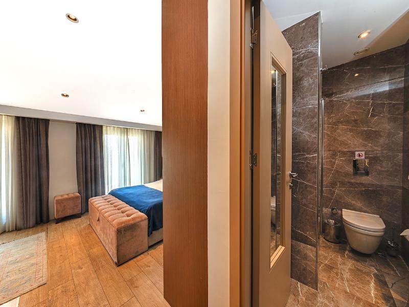 Redmont Hotel Nisantasi image