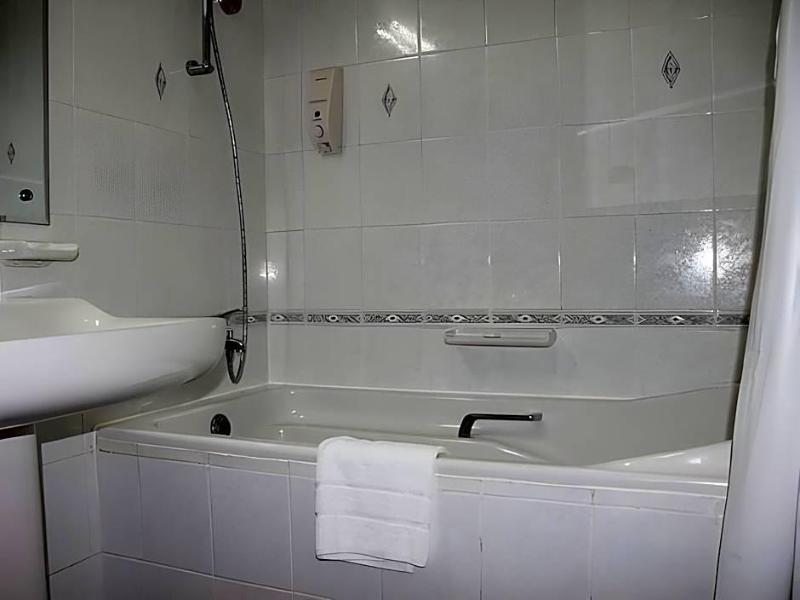 Down Town Plaza Hotel Apartments image