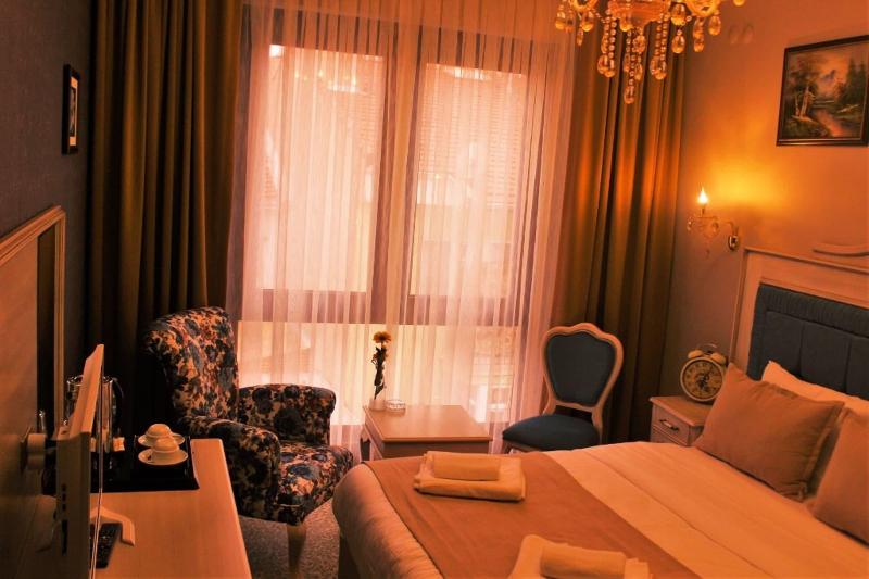 Vendome Hotel image