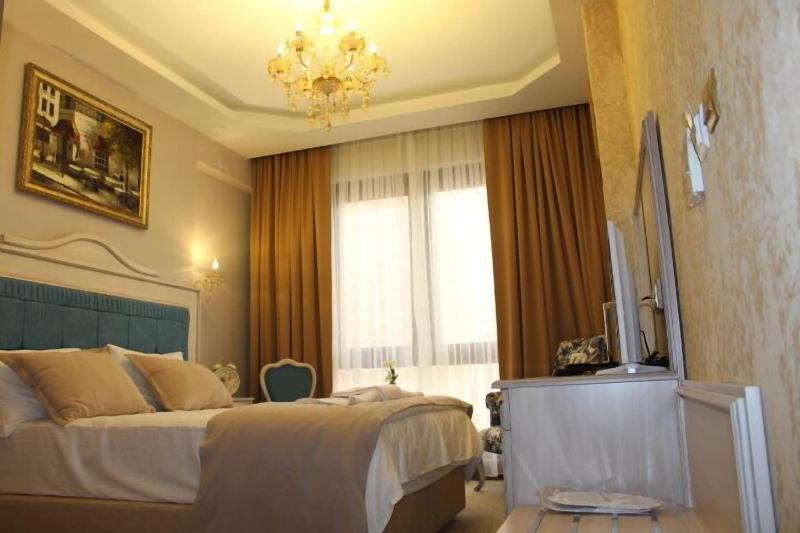 Vendome Hotel image