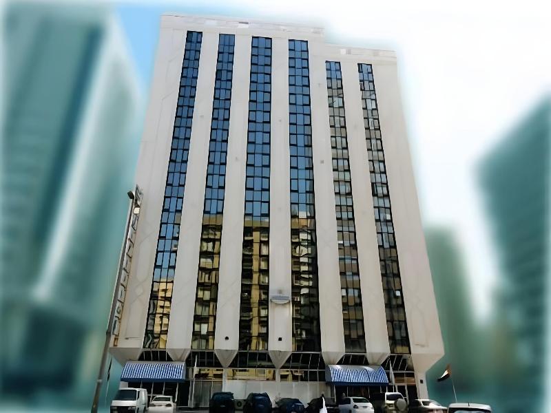 Emirates Plaza Hotel — general view