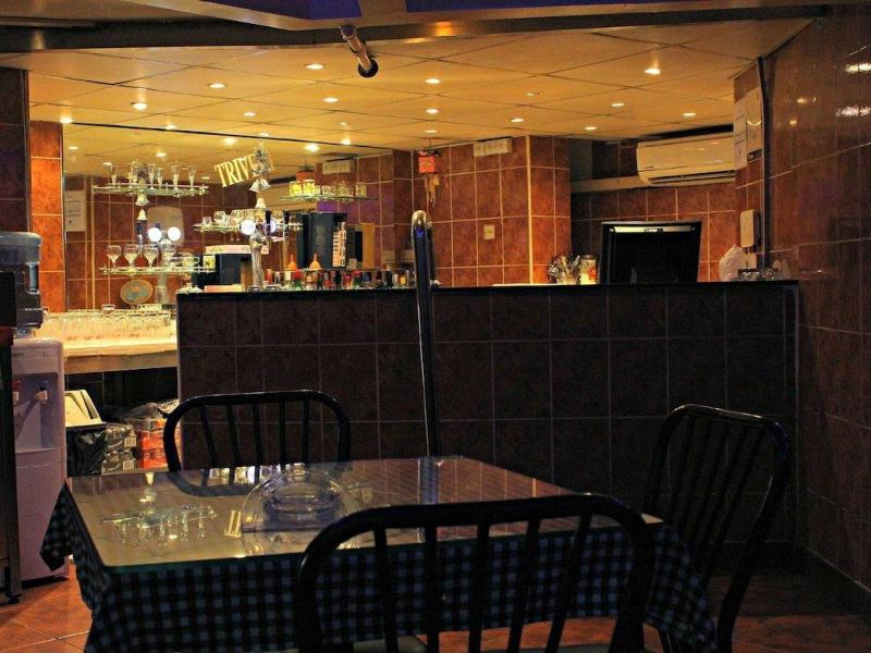 Emirates Plaza Hotel — general view