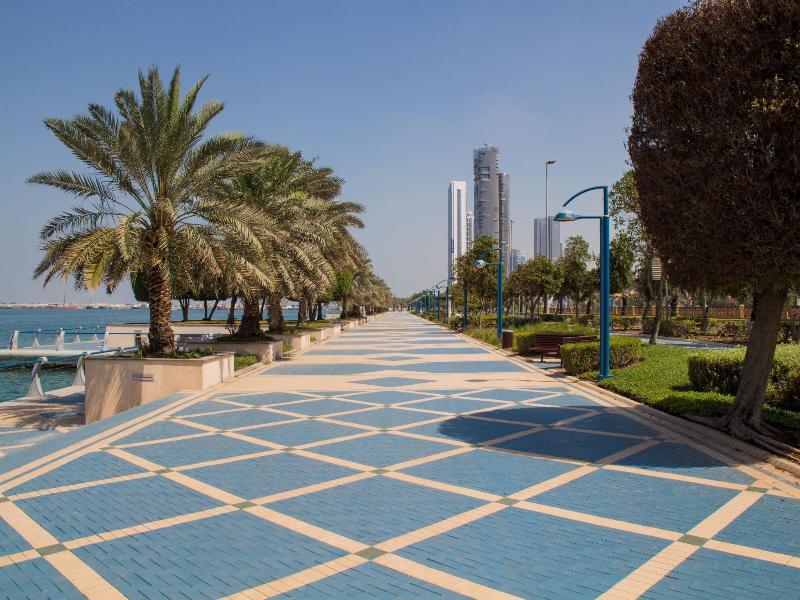 Emirates Plaza Hotel — general view