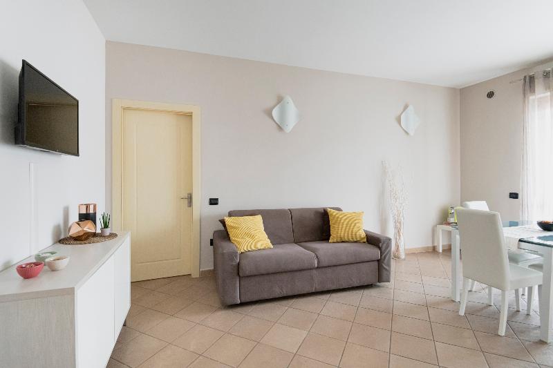 HQ Aparthotel Milano Inn – Smart Suites image