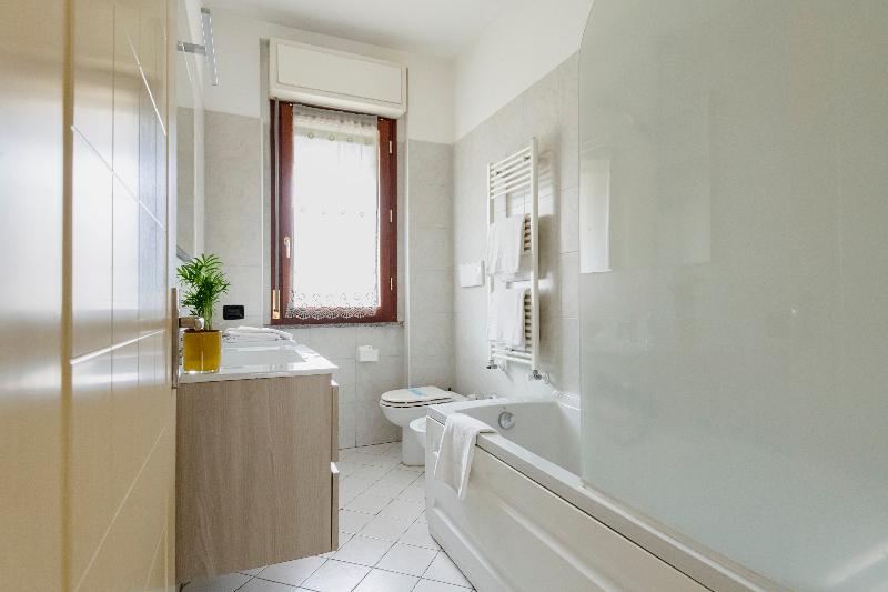 HQ Aparthotel Milano Inn – Smart Suites image