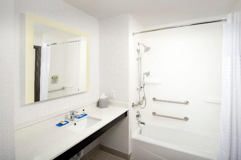 Holiday Inn Exp & Sts Kingsland I-95-Naval Base Ar 5