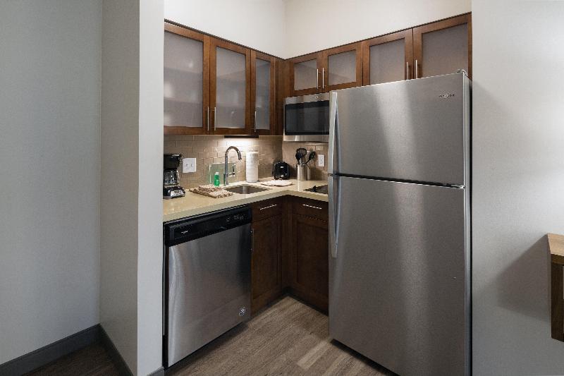 Staybridge Suites Phoenix - Biltmore Area image