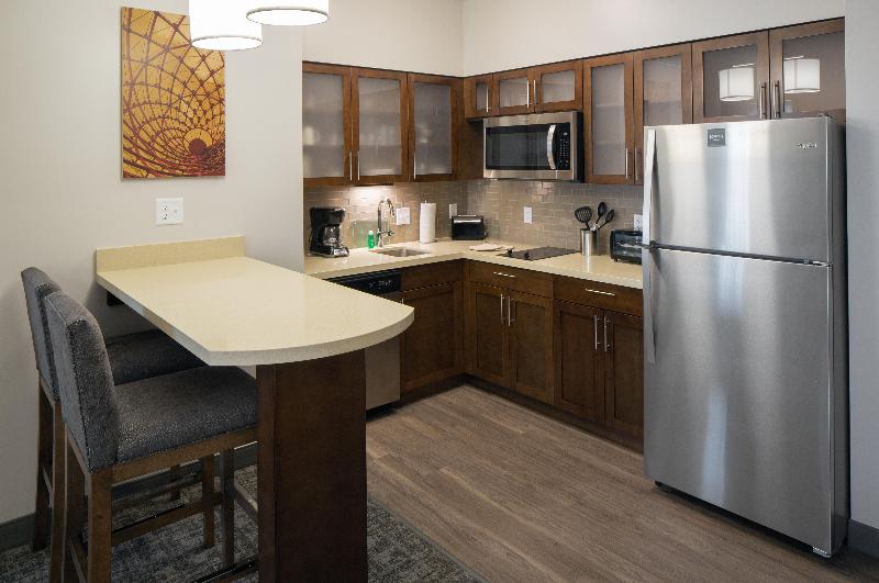 Staybridge Suites Phoenix - Biltmore Area image