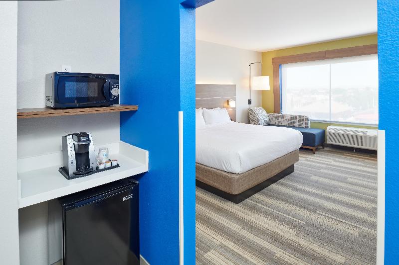 Holiday Inn Express El Paso - Sunland Park Area photo 15