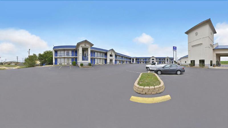 Americas Best Value Inn Hillsboro image