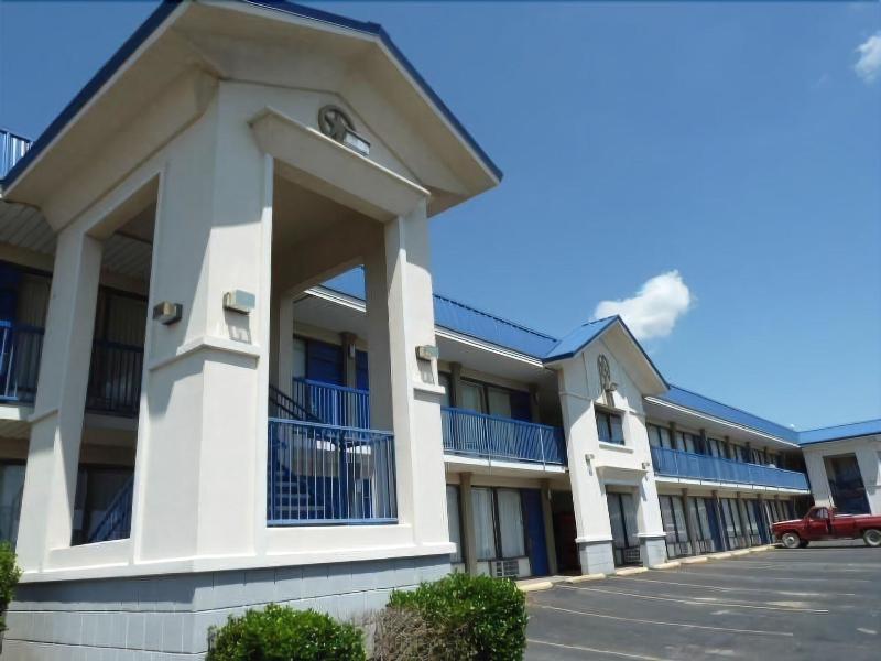 Americas Best Value Inn Hillsboro image