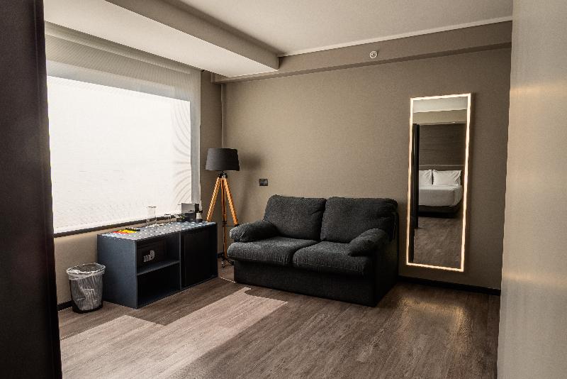 Olá Santiago Providencia, Tapestry Collection By H image