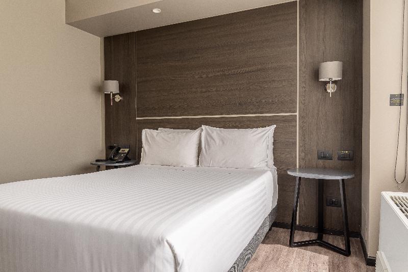Olá Santiago Providencia, Tapestry Collection By H image