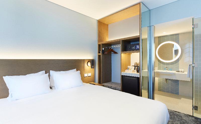 Holiday Inn Express Sydney Airport image