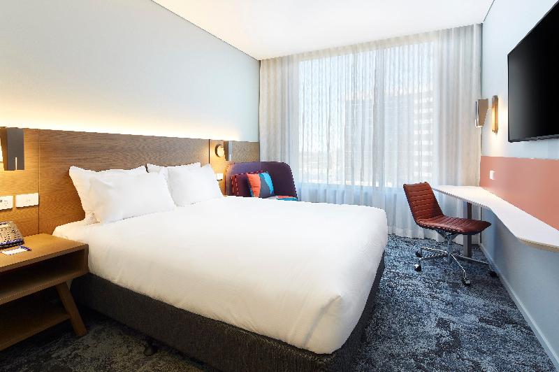 Holiday Inn Express Sydney Airport image
