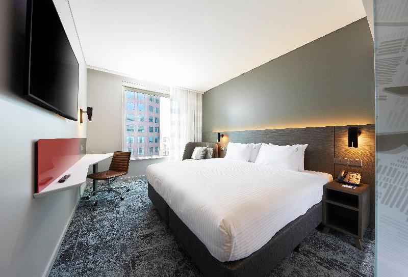Holiday Inn Express Melbourne Southbank image