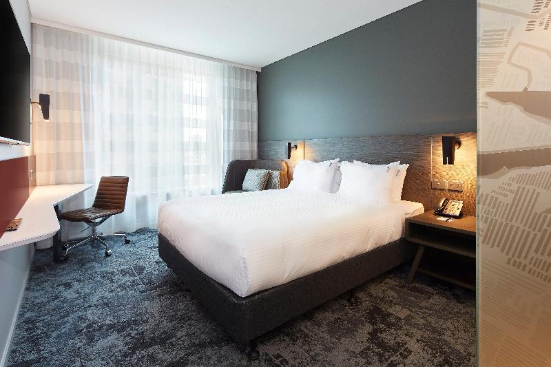 Holiday Inn Express Melbourne Southbank image