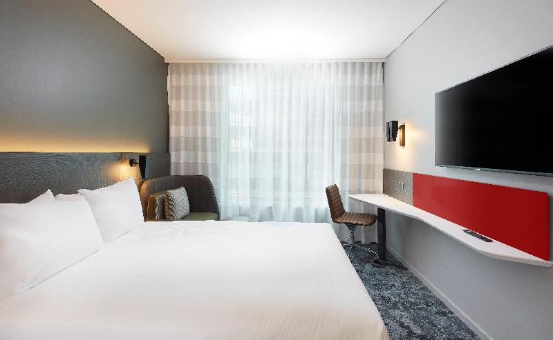 Holiday Inn Express Melbourne Southbank image